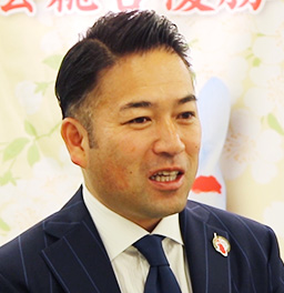 Mr. Kentaro Sakai,the president of Sakai Fish Farm